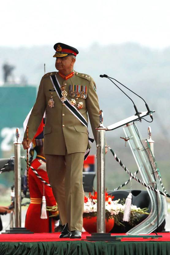 कौन हैं PAK सेना प्रमुख जनरल बाजवा, कश्मीर को लेकर क्या है रवैया
