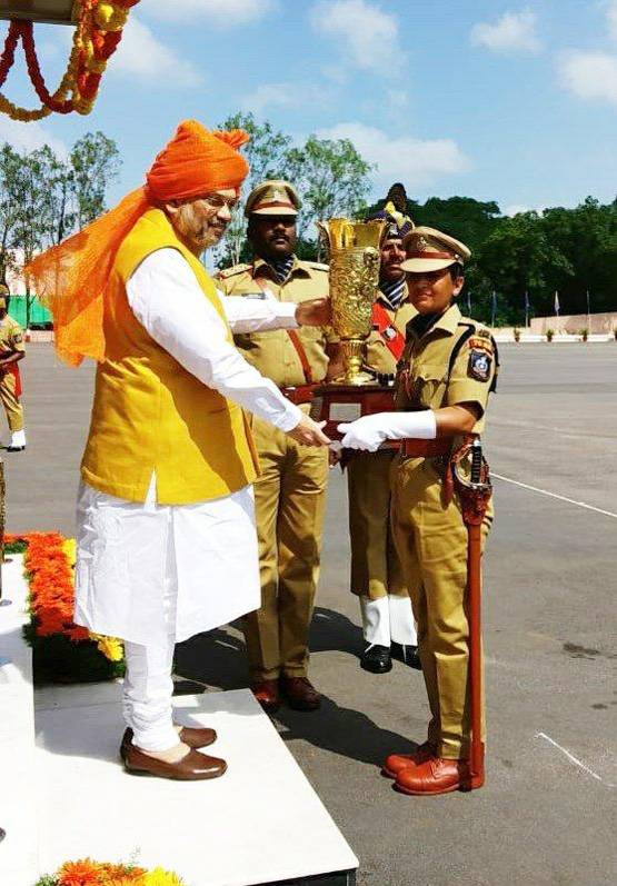 शादी-घर-पति-बच्चा: कुछ यूं किया संघर्ष, तब IPS बनी किसान की बेटी