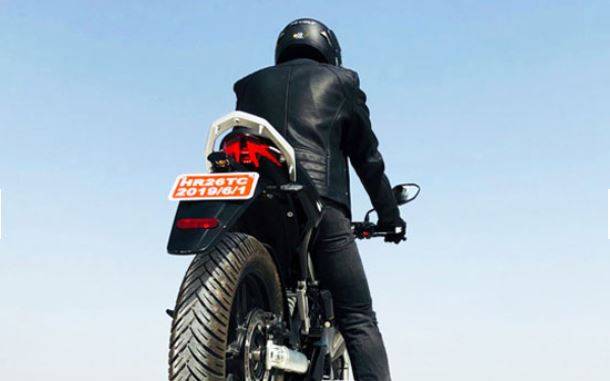 2999 रुपये देकर खरीदें यह इलेक्ट्रिक बाइक, फुल चार्ज पर दौड़ेगी 156 KM