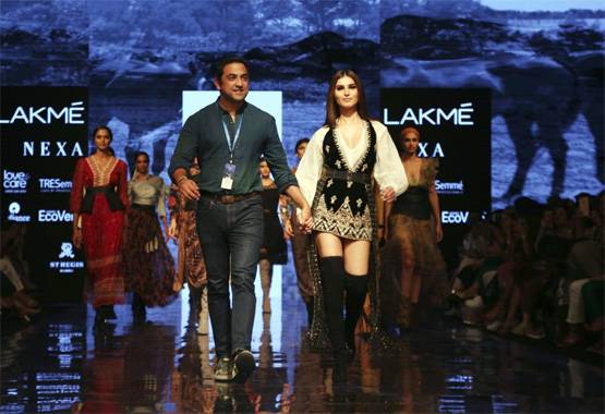 लैक्मे फैशन वीक 2019: शोस्टॉपर बनीं तारा, रैंप पर कहर, Photos