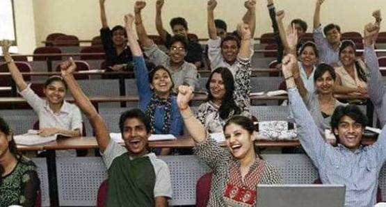 IAS बनने के लिए घंटों पढ़ना जरूरी नहीं, पढ़ें, UPSC टॉपर के टिप्स