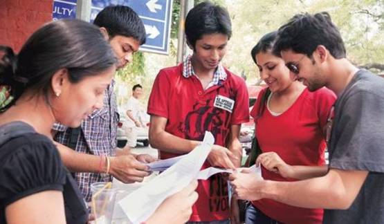 IAS बनने के लिए घंटों पढ़ना जरूरी नहीं, पढ़ें, UPSC टॉपर के टिप्स