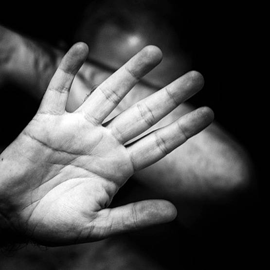 एक्स बॉयफ्रेंड ने लड़की की मां को भेजा अश्लील वीडियो, मिली ये सजा