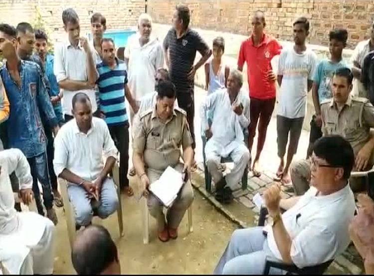 साहूकार के कर्ज से परेशान था किसान, किडनी बेचने का किया ऐलान साहूकार के कर्ज से परेशान था किसान, किडनी बेचने का किया ऐलान