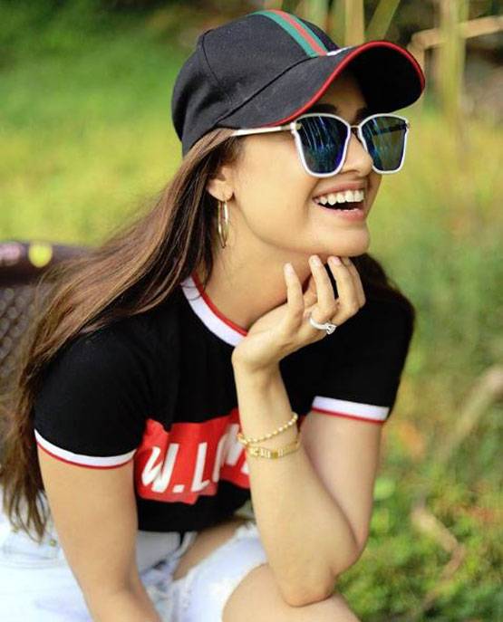 बिग बॉस फेम युविका चौधरी ने शाहरुख संग किया है काम, ऐसे मिली पहचान