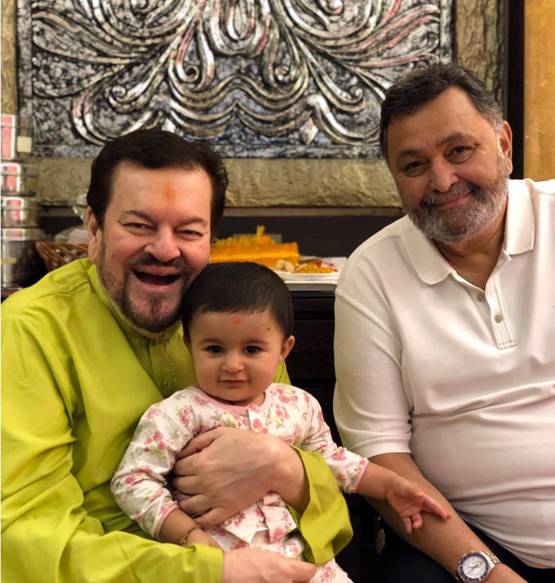 गणपति दर्शन करने नील नितिन मुकेश के घर पहुंचे ऋषि कपूर, देखें PHOTOS