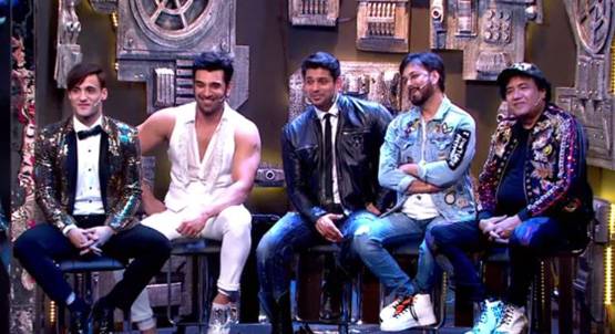 बिग बॉस में JK का मॉडल, सलमान खान ने खींची टांग, उड़ाया इंग्लिश का मजाक