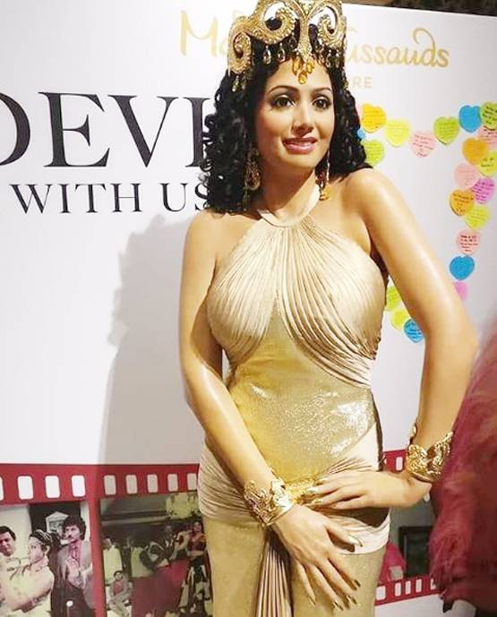 वैक्स स्टैच्यू के अनावरण पर फैन्स बोले- ये हमारी श्रीदेवी नहीं