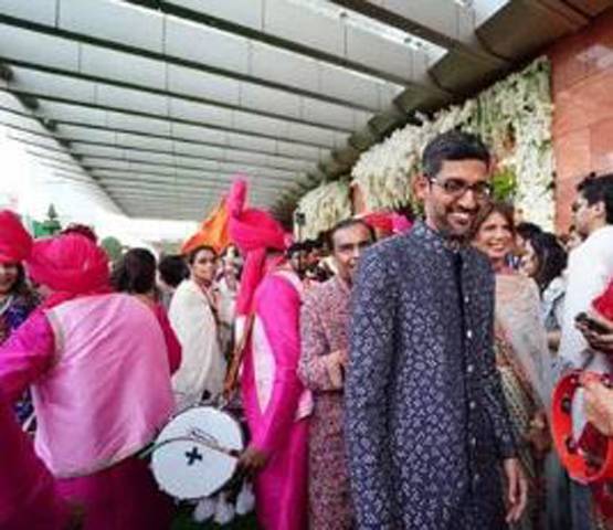 कभी जमीन पर सोते थे गूगल CEO सुंदर पिचाई, अब मिलती है इतनी सैलरी