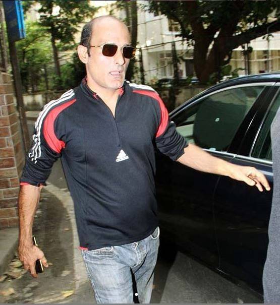 Then & Now: कभी चॉकलेटी हीरो थे अक्षय खन्ना, 22 साल में इतना बदला लुक