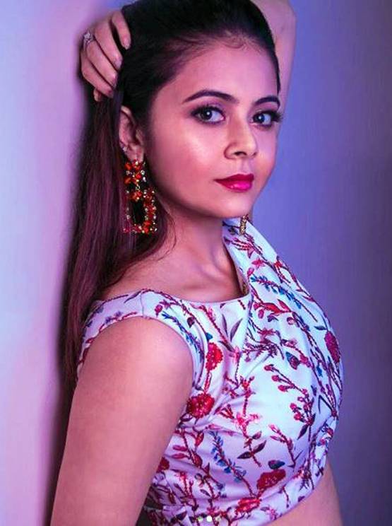 ट्रेन डांसर-सिंगर हैं 'संस्कारी बहू' देवोलीना, बिग बॉस में करेंगी एंटरटेन