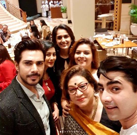 नागिन 3 एक्ट्रेस की बर्थडे पार्टी में पहुंची ये रिश्ता... की टीम, PHOTOS