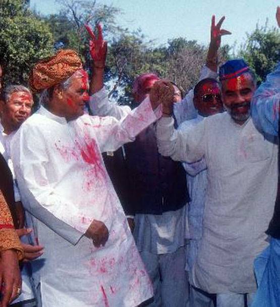 बचपन में PM मोदी करते थे एक्टिंग, खुद लिखते थे नाटक की स्क्रिप्ट