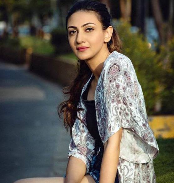 खुला राज, प्र‍ियंका के भाई सिद्धार्थ संग दिखी मिस्ट्री गर्ल साउथ की एक्ट्रेस