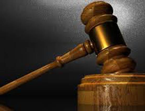 मां रहती थी घर में, सौतेले पिता ने किया रेप, तीन बार प्रेग्नेंट