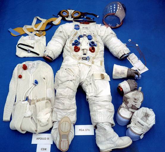 Chandrayan 2: किन खास चीजों से बनता है स्पेस सूट? ऐसे होता है डिजाइन