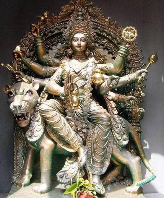 नवरात्रि में मां दुर्गा के 9 स्वरूपों की पूजा, जानें हर एक का महत्व
