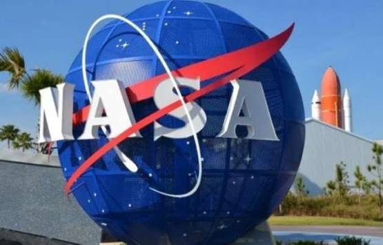 पृथ्वी के बगल से गुजरेंगे 2 धूमकेतु, बुर्ज खलीफा जितना बड़ा आकार