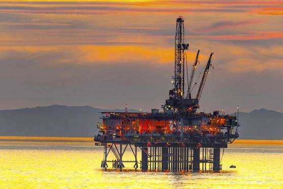 अकूत पैसा, फिर भी ईरान से टक्कर क्यों नहीं ले पा रहा सऊदी अरब?