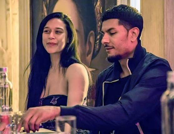 बॉयफ्रेंड संग समंदर किनारे एंजॉय करते दिखीं कृष्णा श्रॉफ