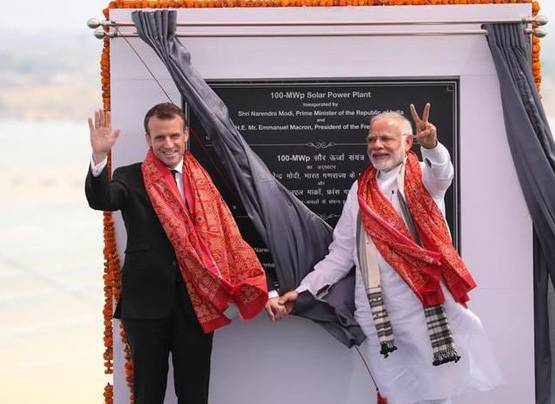 PM मोदी की 8 ड्रेसिंग स्टाइल जिसने सोशल मीडिया पर बटोरीं सुर्खियां