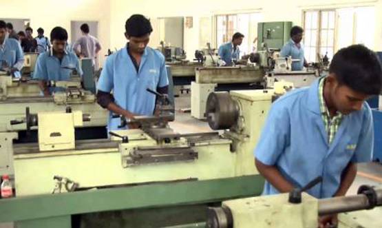 10वीं पास ऐसे करें मैकेनिकल इंजीनियरिंग, खुलेंगे नौकरी के दरवाजे