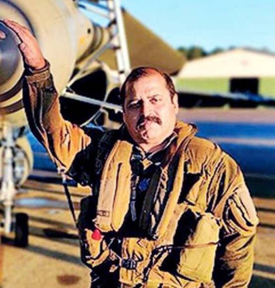 WW-2 लड़े थे दादा, IAF में पिता-बेटी, भदौरिया बने एयरफोर्स चीफ