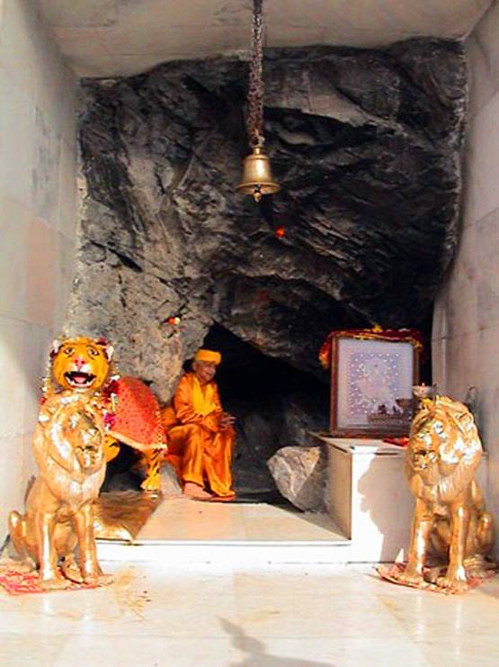 वैष्णो देवी 5वां सबसे अमीर मंदिर, हर साल दान पेटी में आते हैं 500 करोड़