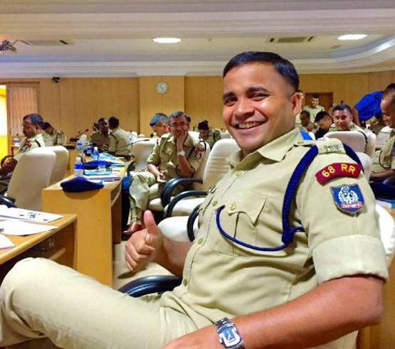 UPSC परीक्षा देने के लिए छोड़ीं कई नौकरी, IPS बनकर रहा ये शख्स