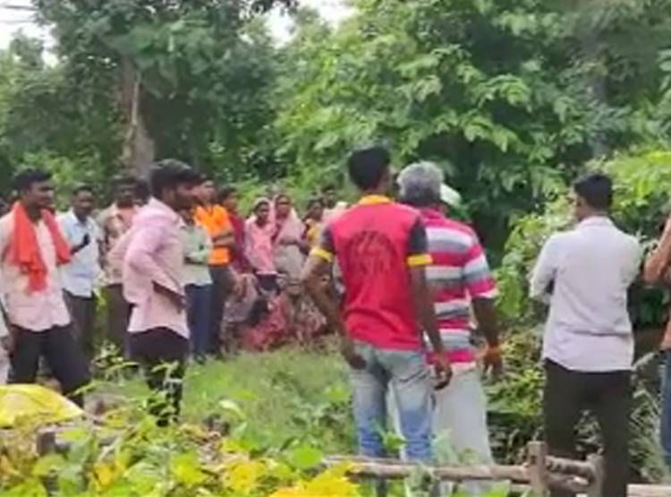 कुएं में तैरती दिखीं पांच लाशें, चार बेट‍ियों के साथ मां की मौत