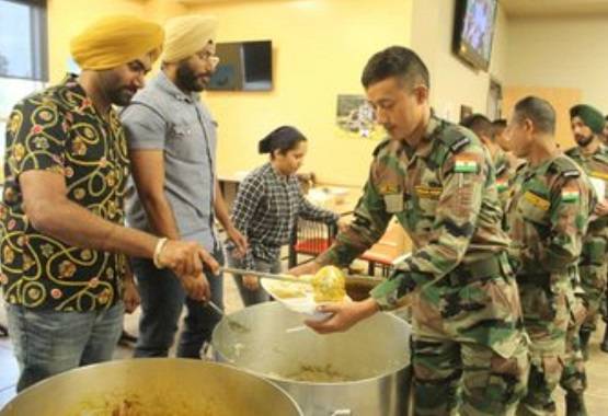 'बदलूराम का बदन' पर जमकर नाचे भारतीय-US सैनिक, वीडियो वायरल