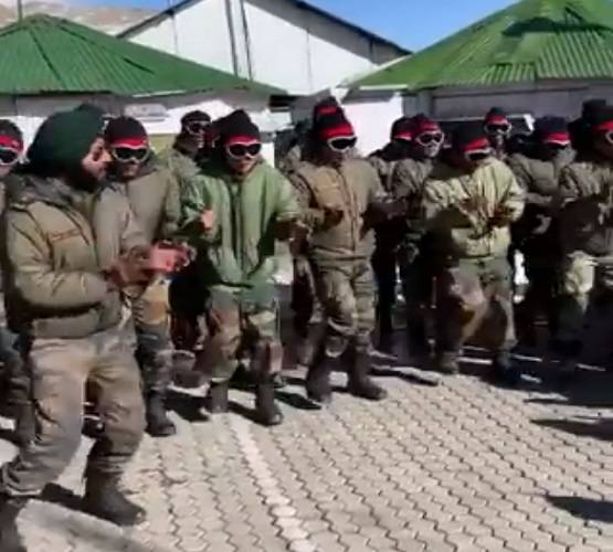 'बदलूराम का बदन' पर जमकर नाचे भारतीय-US सैनिक, वीडियो वायरल