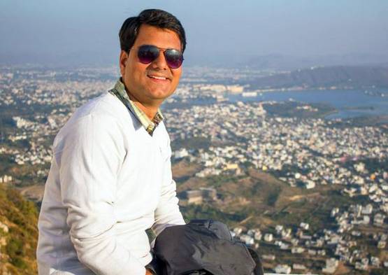 GAIL की नौकरी छोड़ IAS टॉपर बना ये शख्स, ऐसे की एग्जाम की तैयारी