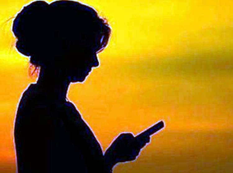 दोस्ती-डिनर और MMS, हनी ट्रैप का खेल देख पुलिस भी हैरान