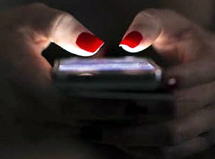 दोस्ती-डिनर और MMS, हनी ट्रैप का खेल देख पुलिस भी हैरान