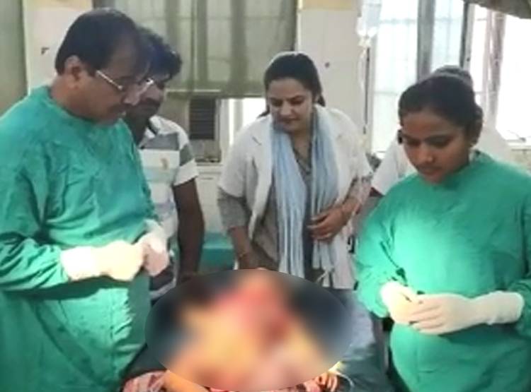 पेट काटकर मासूम बच्चे को फेंका, लीवर और आंत बाहर, क‍िस्मत से बची जान