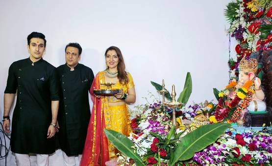 नाना के घर विराजे गणपत‍ि बप्पा, गोव‍िंदा ने बेटे-बेटी संग किया पूजन