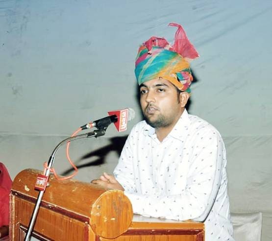 ऐसे तैयारी करके गली ब्वॉय से IAS बन गया ये लड़का, पाई 77वीं रैंक