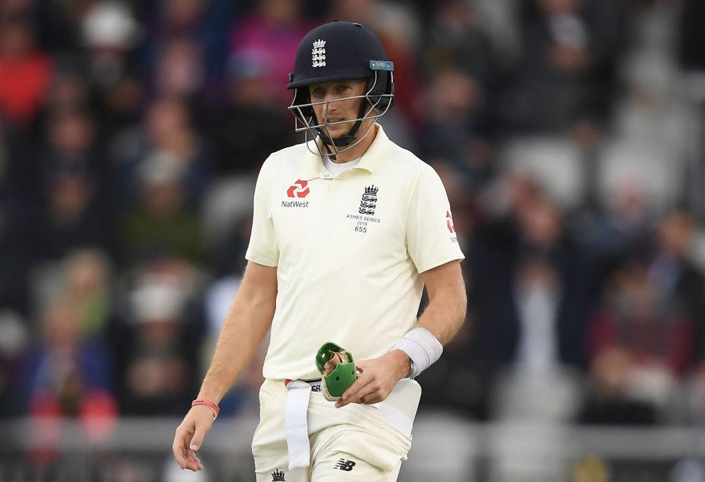 इंग्लिश कप्तान रूट के प्राइवेट पार्ट पर लगी गेंद, टूट गया एल गार्ड