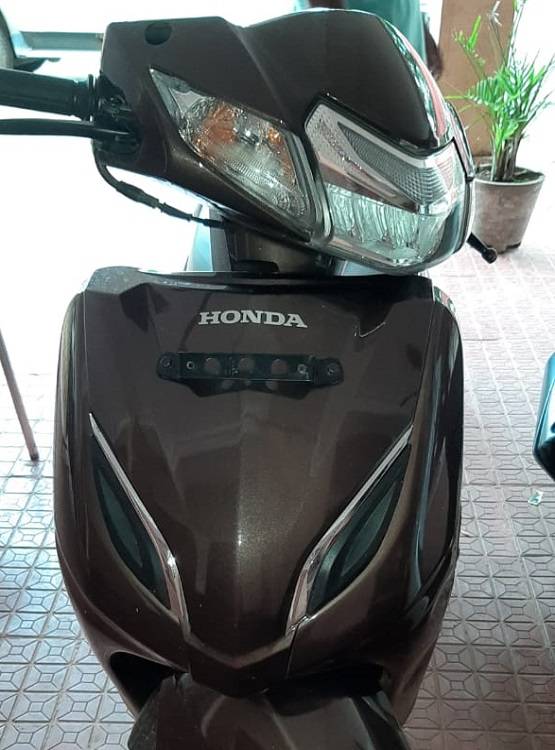 65,000 की नई स्कूटी, पुलिस ने काट दिया एक लाख का चालान