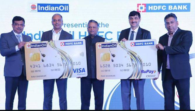 HDFC बैंक का तोहफा, कस्‍टमर्स को फ्री में मिलेगा 50 लीटर पेट्रोल