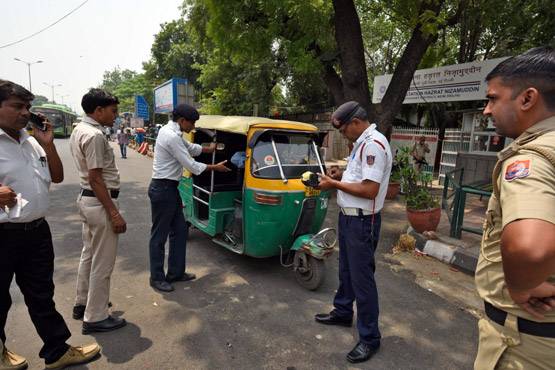 कहीं बड़ा चालान, कहीं जेल: इन 4 देशों में भी सख्त हैं ट्रैफिक नियम