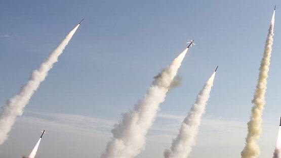 अकूत पैसा, फिर भी ईरान से टक्कर क्यों नहीं ले पा रहा सऊदी अरब?