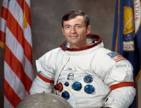 कौन थे वो 12 जांबाज शख्स? आज भी हैं चांद पर जिनके कदमों के निशान