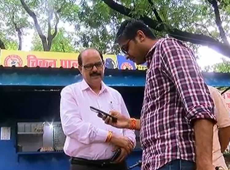 कड़कनाथ मुर्गे की क्यों है डिमांड, कमलनाथ सरकार कर रही सेल