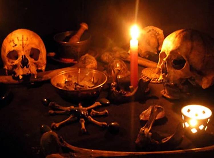 काला जादू का असर खत्म करने के ल‍िए हत्या, म‍िला नरकंकाल