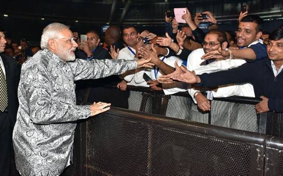 विदेशी धरती, देसी धमाल...मेडिसन से हाउडी तक छा गए मोदी