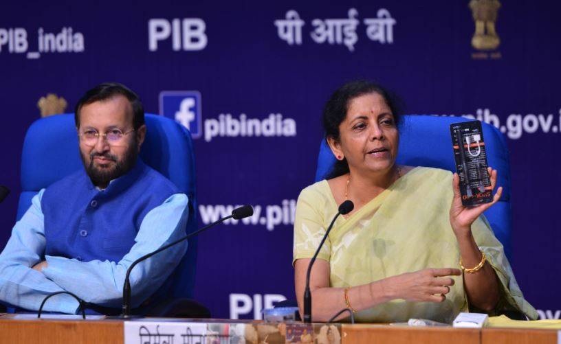 ई-सिगरेट की गिरफ्त में युवा आबादी, जानें- कितना बड़ा है कारोबार