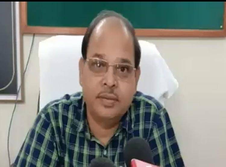 चालान कटा तो बिजली विभाग के अधिकारी ने काट दी थाने की बिजली