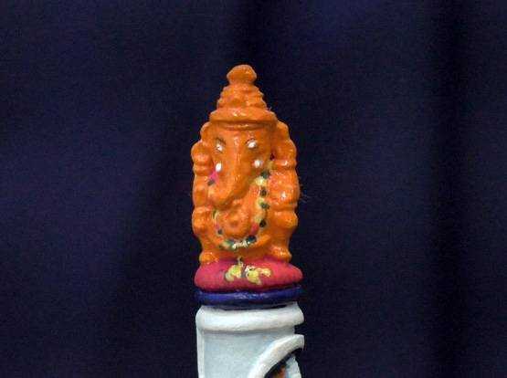 1 सेंटीमीटर की गणेश मूर्ति, दर्शन करने के लिए चाहिए तेज आंखें